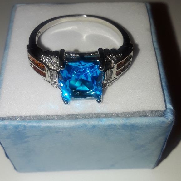 Blue topaz gemstone ring size 10, new - Picture 6 of 6